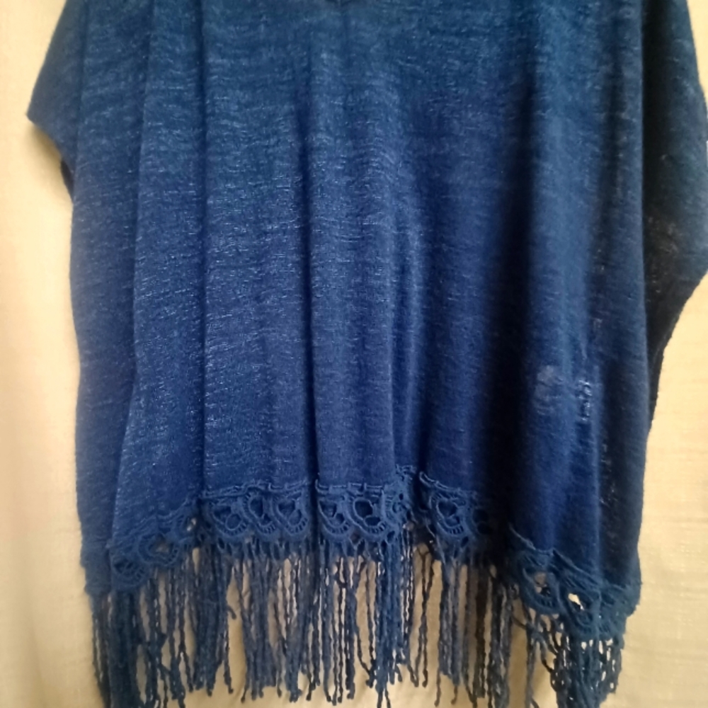 Cute!! Sleeveless pullover